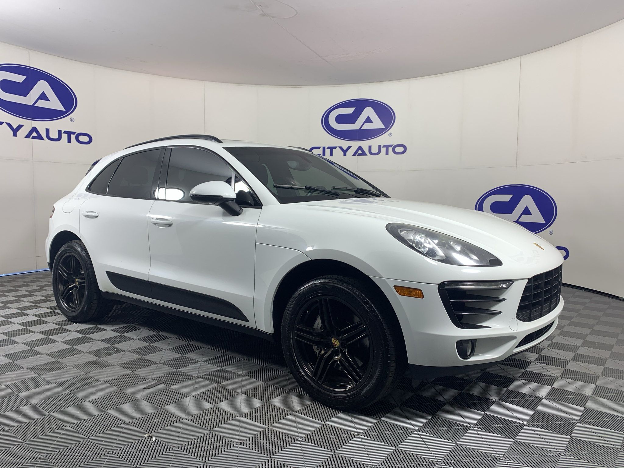 Used 2016 Porsche Macan S AWD/4WD image 1