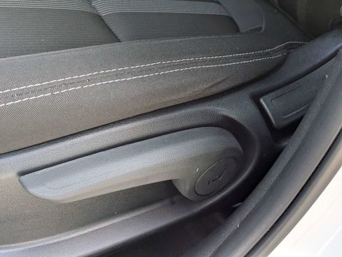 Used 2024 Hyundai Venue SEL FWD image 20