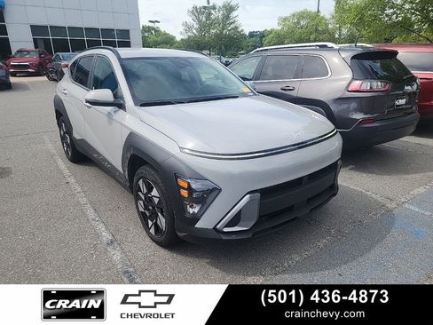 Used 2025 Hyundai Kona SEL FWD image 1
