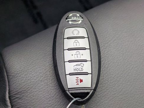 Used 2021 Nissan Rogue SL w/ Premium Package image 27