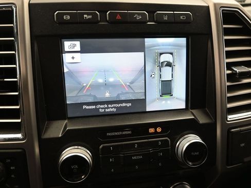 Used 2017 Ford F250 Platinum w/ Platinum Ultimate Package image 3