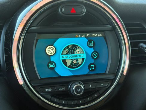 Used 2019 MINI Cooper 2-Door Hardtop FWD image 17