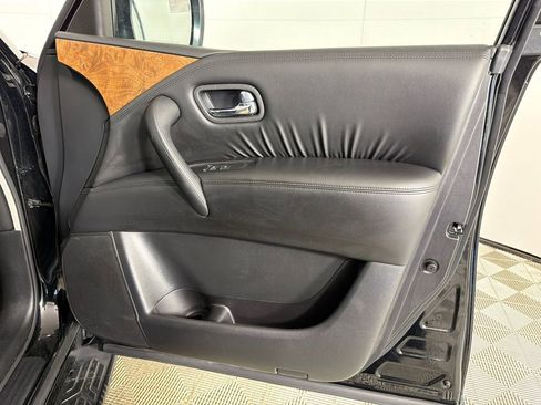 Used 2023 Nissan Armada SL image 16