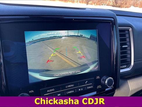 Used 2022 Nissan Frontier SV image 14