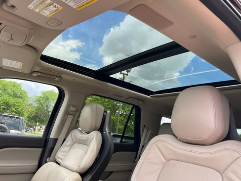 Used 2023 Lincoln Navigator Reserve AWD/4WD image 24
