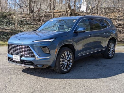 New 2026 Buick Enclave Avenir w/ Super Cruise Package AWD/4WD image 3