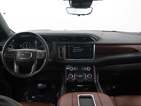 Used 2024 GMC Yukon Denali Ultimate AWD/4WD image 19