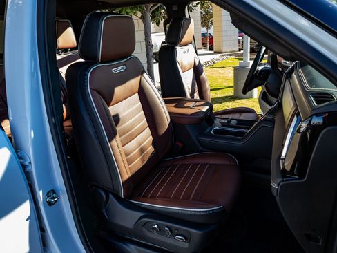 Used 2026 GMC Sierra 3500 Denali Ultimate image 31