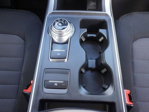 Certified 2024 Ford Edge SE w/ Black Appearance Package image 16