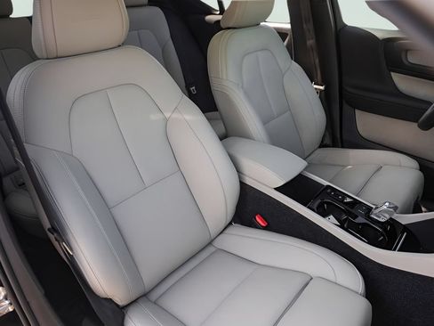 Used 2020 Volvo XC40 T5 Inscription w/ Protection Package Premier AWD/4WD image 32