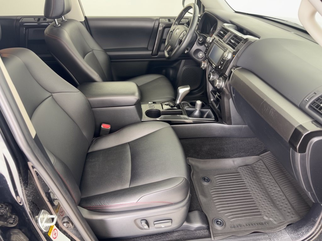 Used 2018 Toyota 4Runner TRD Off-Road Premium AWD/4WD image 30