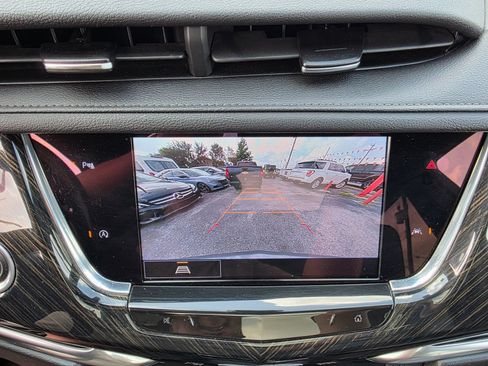 Used 2022 Cadillac XT6 Premium Luxury FWD image 25
