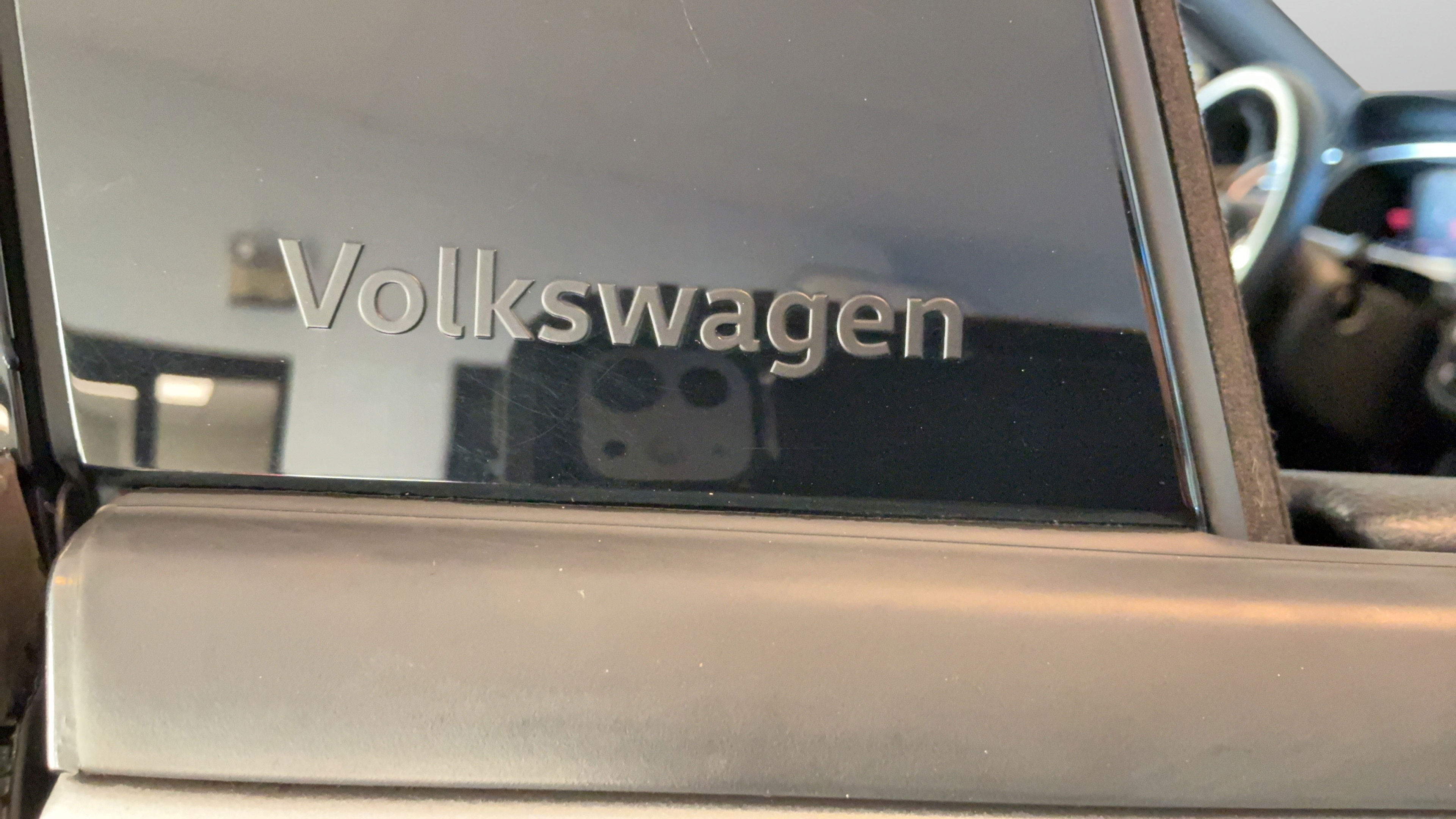 Used 2022 Volkswagen Tiguan SE R-Line FWD image 56