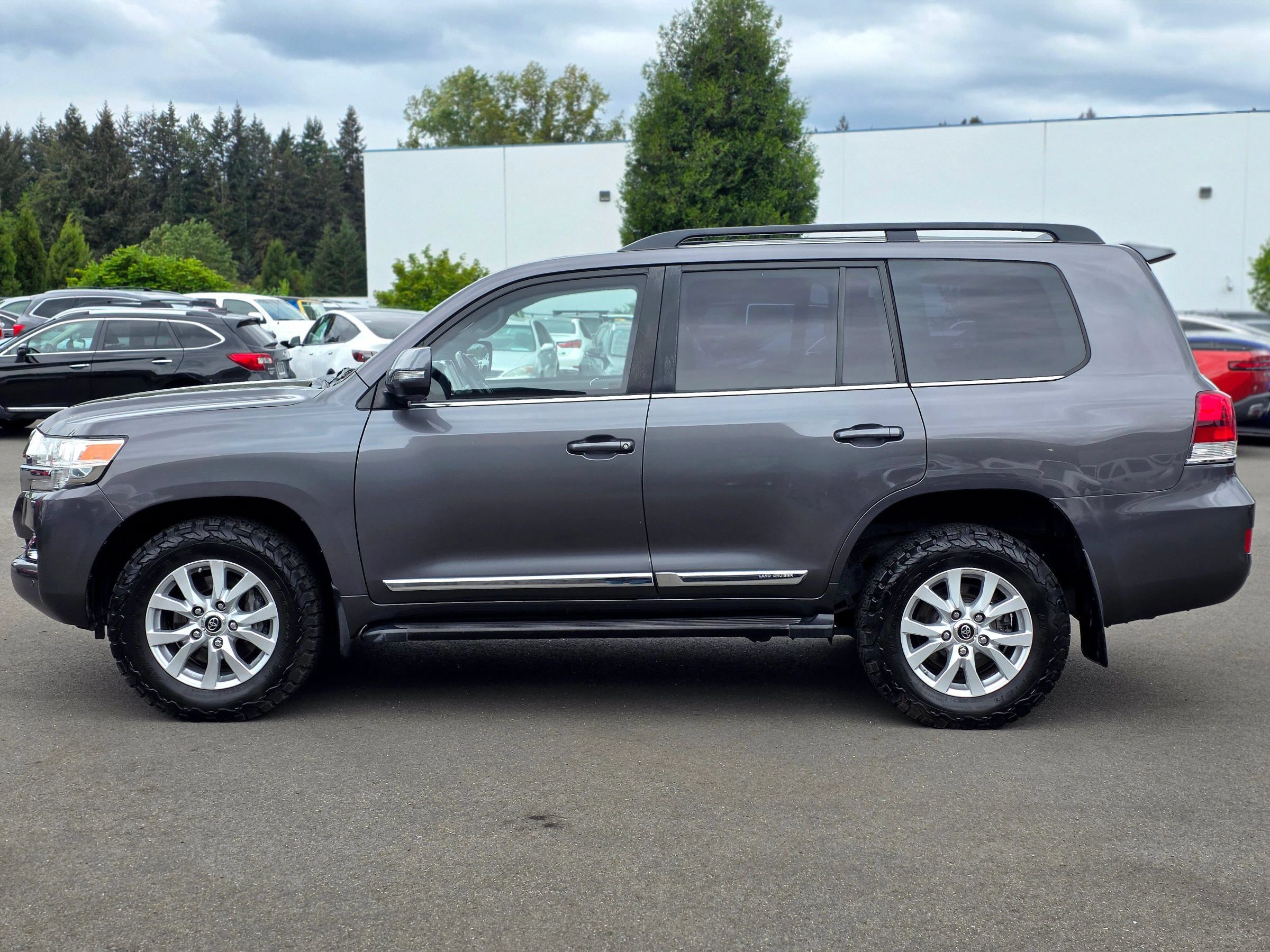 Used 2018 Toyota Land Cruiser w/ Carpet Mat Package AWD/4WD image 5