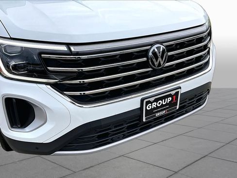 Used 2024 Volkswagen Atlas SE FWD image 29