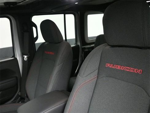 Used 2024 Jeep Wrangler Unlimited Rubicon w/ Technology Group image 14