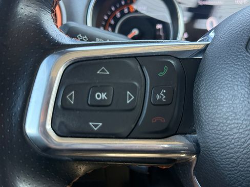 Used 2023 Jeep Gladiator Mojave AWD/4WD image 22