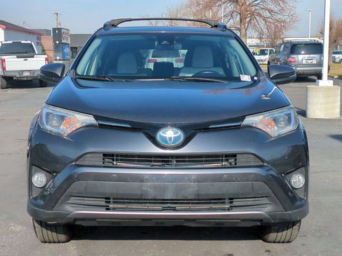 Used 2017 Toyota RAV4 XLE image 11