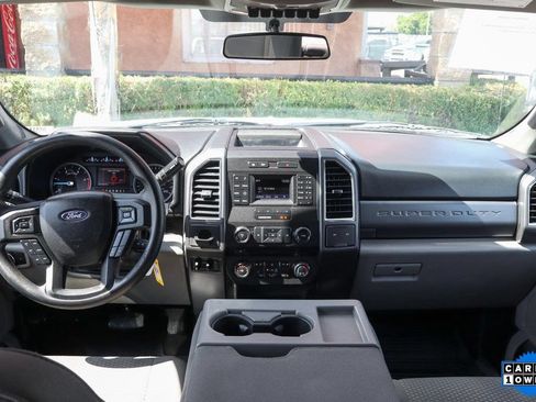 Used 2017 Ford F550 2WD Crew Cab Super Duty image 26