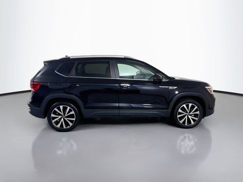 Certified 2023 Volkswagen Taos SE AWD/4WD image 8