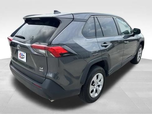 Used 2023 Toyota RAV4 LE AWD/4WD image 5