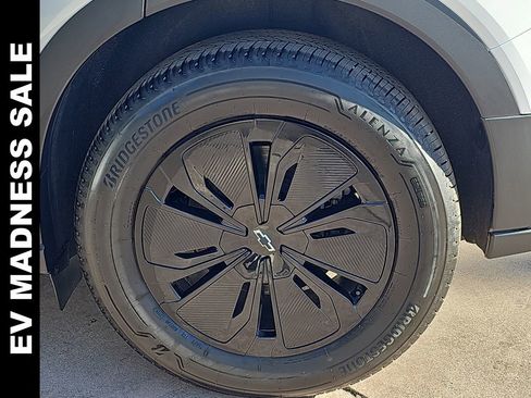 New 2025 Chevrolet Blazer EV LT w/ Midnight/Sport Edition image 37