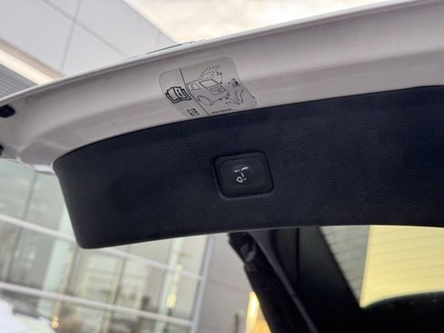 Used 2016 Ford Edge Titanium image 38