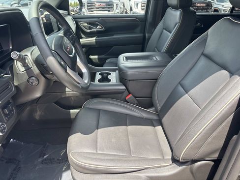 Used 2023 GMC Yukon XL SLT w/ SLT Luxury Package AWD/4WD image 14