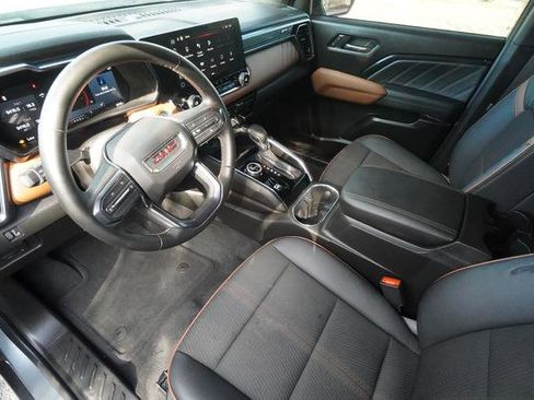 Used 2024 GMC Canyon AT4 w/ Technology Package image 25