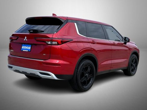 Used 2023 Mitsubishi Outlander SE FWD image 5