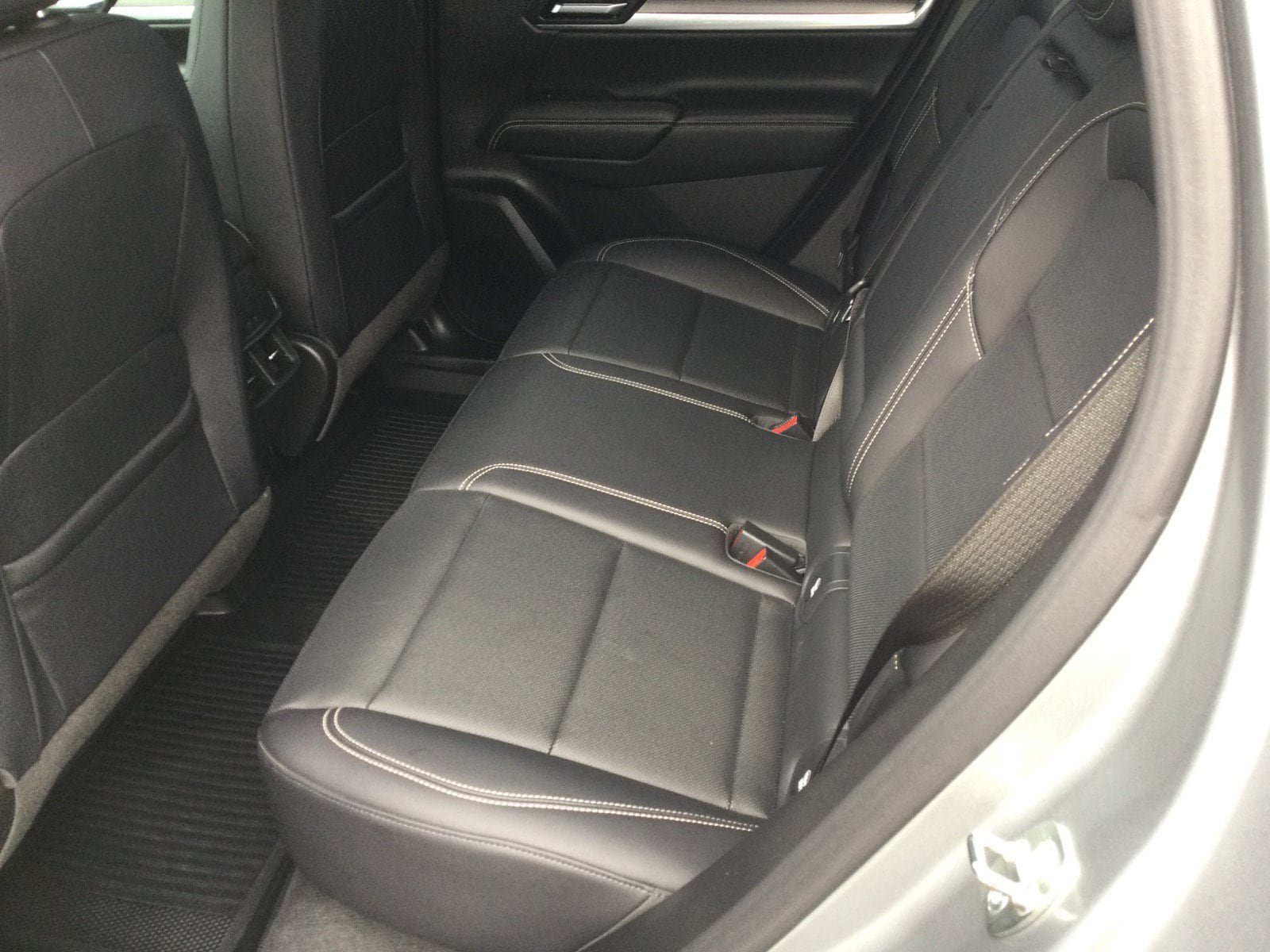 Used 2025 GMC Terrain Elevation w/ Elevation Premium Package AWD/4WD image 11