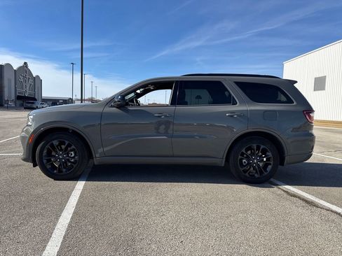 Used 2024 Dodge Durango SXT w/ SXT Blacktop Group image 3
