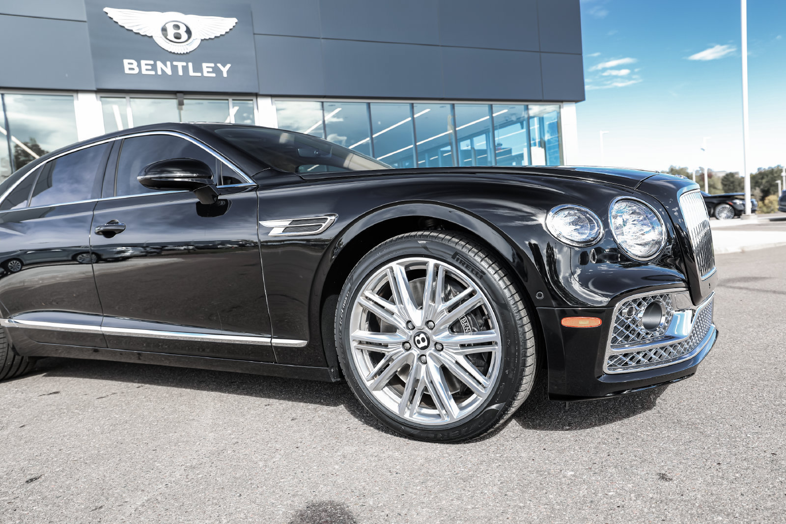 Certified 2022 Bentley Flying Spur V8 AWD/4WD image 18