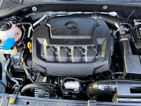 Used 2020 Volkswagen Passat 2.0T R-Line image 33