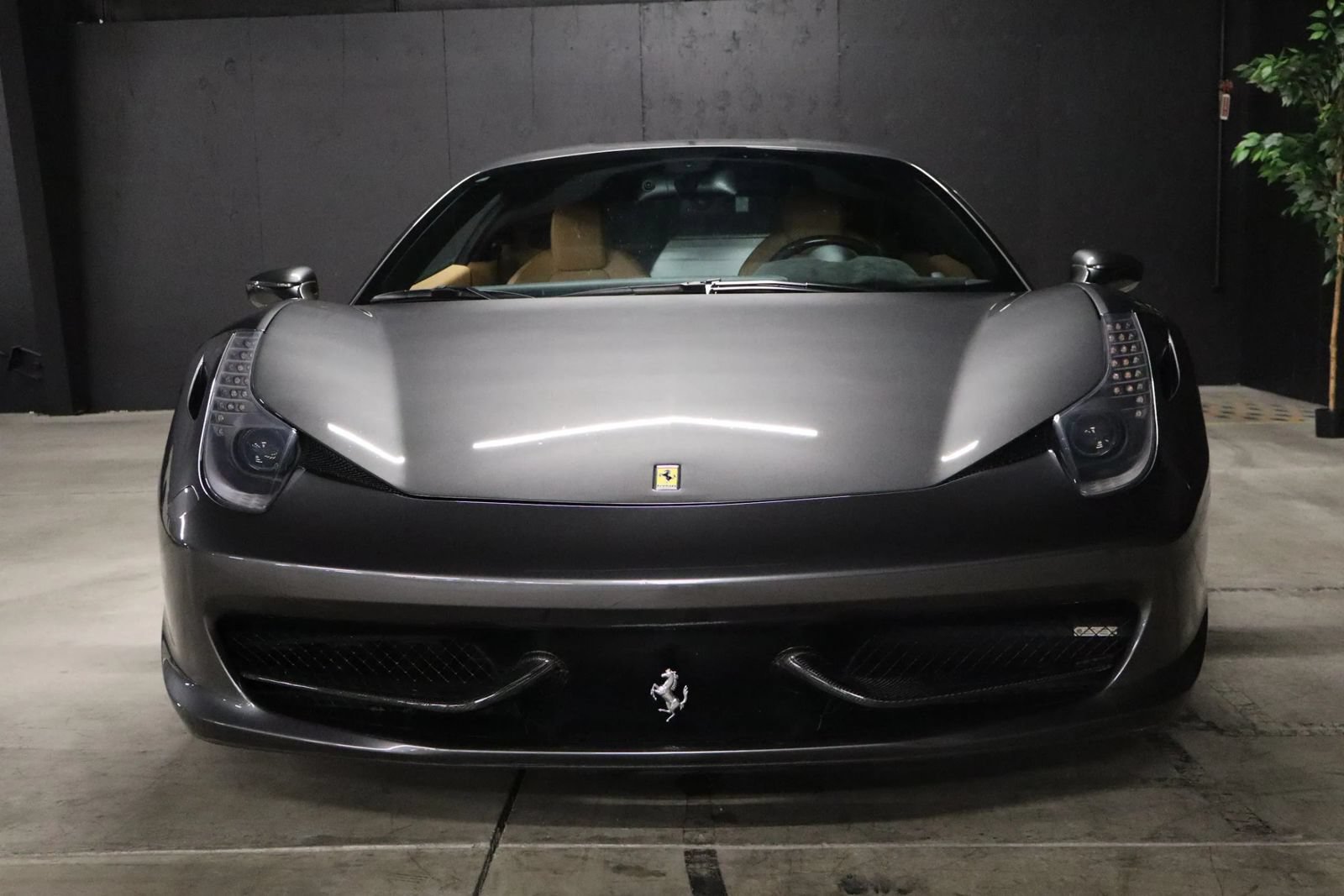 Used 2012 Ferrari 458 Italia Coupe RWD image 3