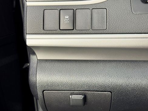 Used 2014 Toyota Camry SE image 16