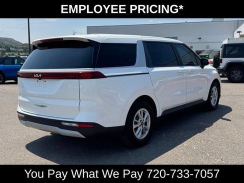 Used 2023 Kia Carnival LX FWD image 6