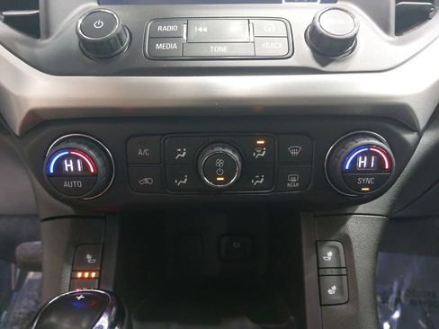 Used 2018 GMC Acadia SLT image 23