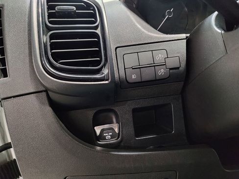 Used 2024 RAM ProMaster 2500 w/ Convenience Group FWD image 25