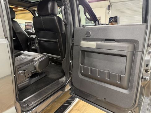 Used 2016 Ford F250 Lariat w/ Lariat Ultimate Package AWD/4WD image 16