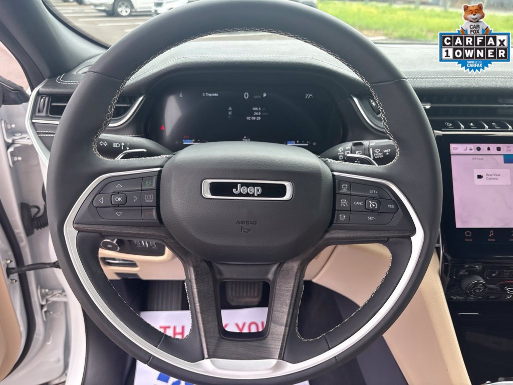 Used 2023 Jeep Grand Cherokee Limited AWD/4WD image 19