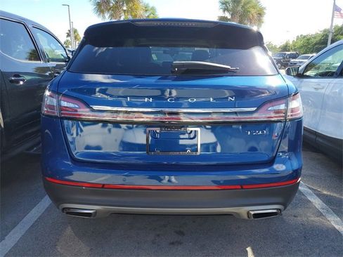 Certified 2020 Lincoln Nautilus Reserve image 6