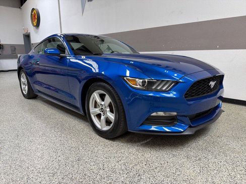 Used 2017 Ford Mustang Coupe image 30