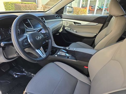 Certified 2024 INFINITI QX50 Sensory image 16
