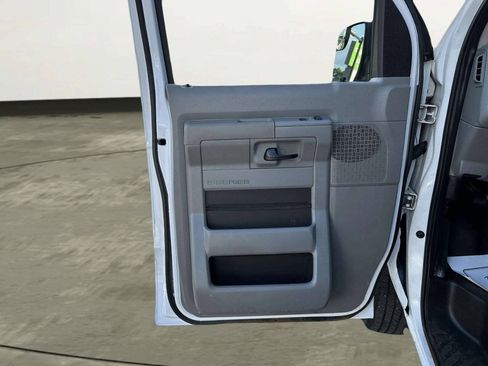 Used 2012 Ford E-250 and Econoline 250 w/ PWR Group RWD image 9