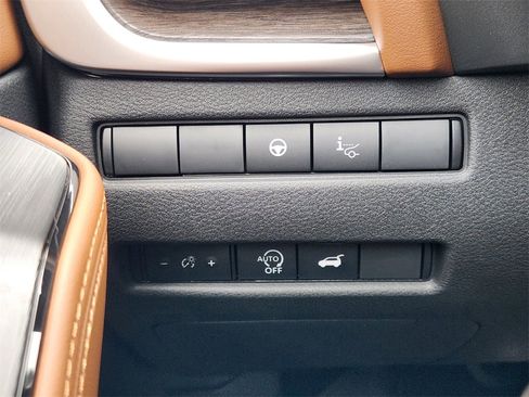 New 2026 Nissan Rogue Platinum image 17