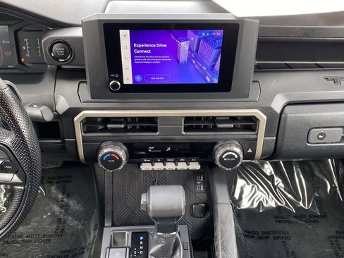 Certified 2025 Toyota Tacoma SR image 27