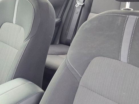 Used 2025 Nissan Sentra SV FWD image 19