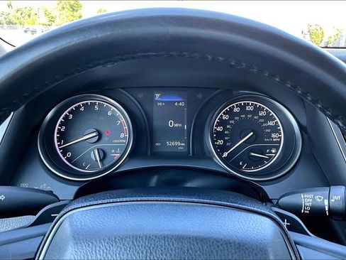 Used 2021 Toyota Camry SE w/ Cold Weather Package FWD image 12