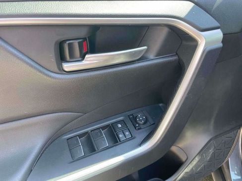 Certified 2025 Toyota RAV4 XLE AWD/4WD image 19